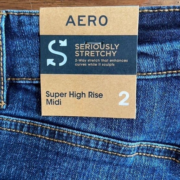 Aeropostale Super High Rise Midi Length Shorts - Picture 6 of 7